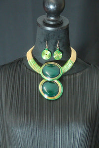 Gold Circle Stone Necklace Set