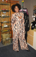 Load image into Gallery viewer, Leopard Two Piece Set
