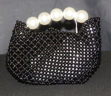 Load image into Gallery viewer, Beaded Pearl Handle Bag
